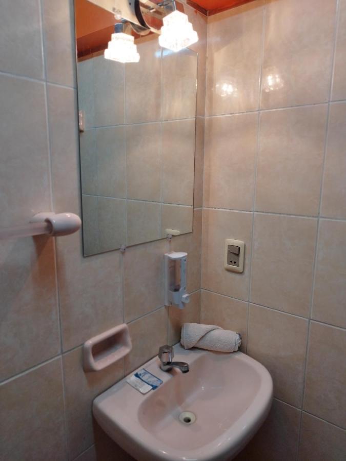 Isabela Hotel Suite Ла Пас Екстериор снимка